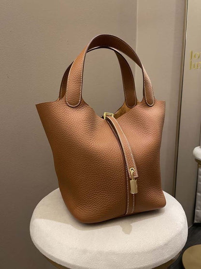 Luna Luxe Bucket Bag